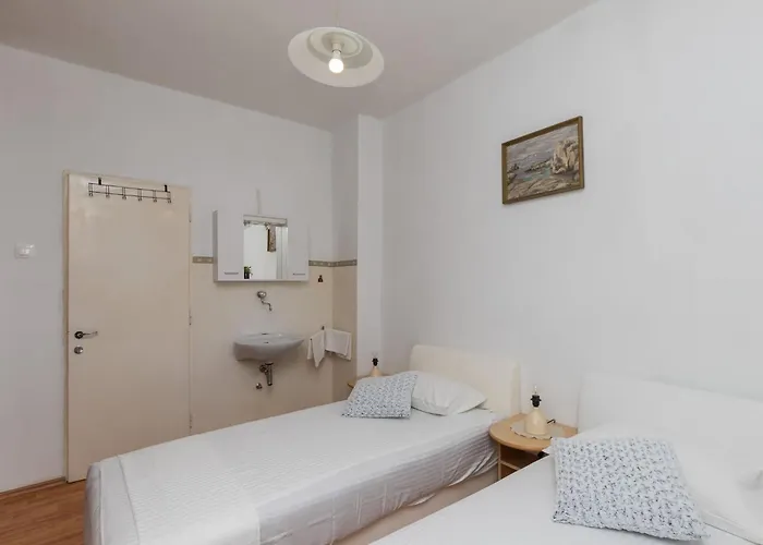 Bradas- Twin With Shared Bathroom No4 * Dubrovnik