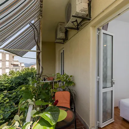 Bradas- Twin With Shared Bathroom No4 Apartmán *