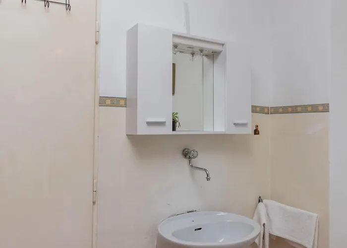 Bradas- Twin With Shared Bathroom No4 Apartmán *