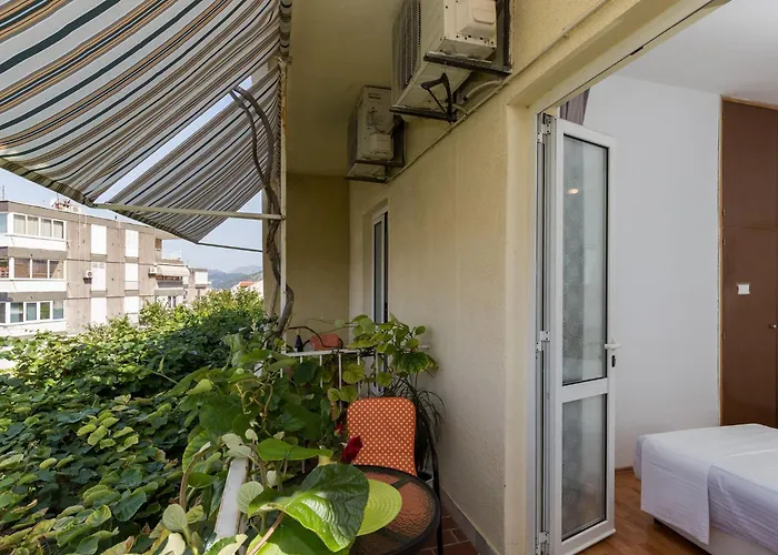 Bradas- Twin With Shared Bathroom No4 Apartmán *